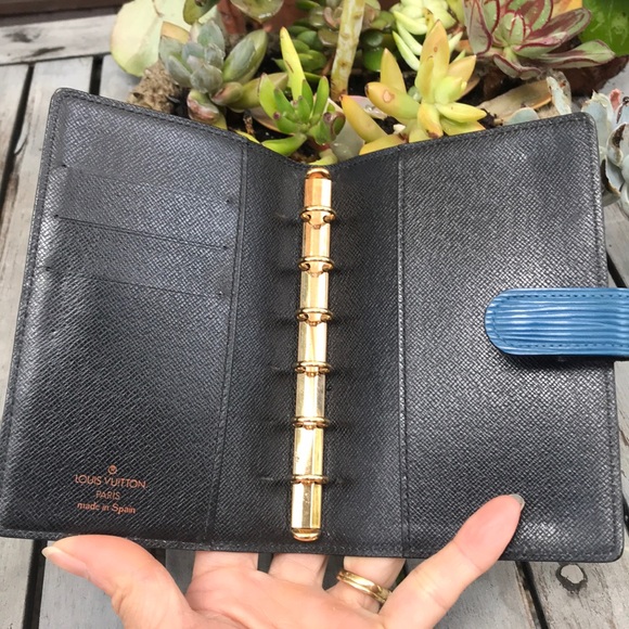 💗SOLD💗Louis Vuitton Toledo blue epi agenda pm - Picture 6 of 16